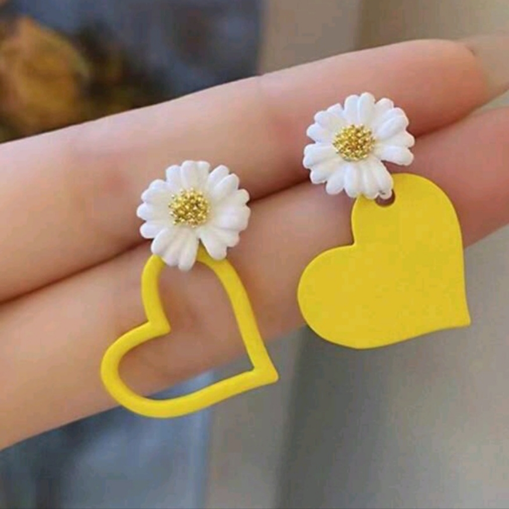Hp! Yellow & White Daisy Flowers & Heart Spring Asymmetric Earrings New!